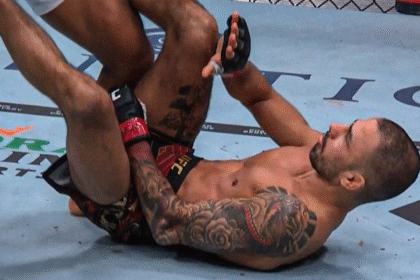 MMA World Reacts as Alexandre Pantoja Loses UFC Flyweight Title in Heartbreaking Fashion