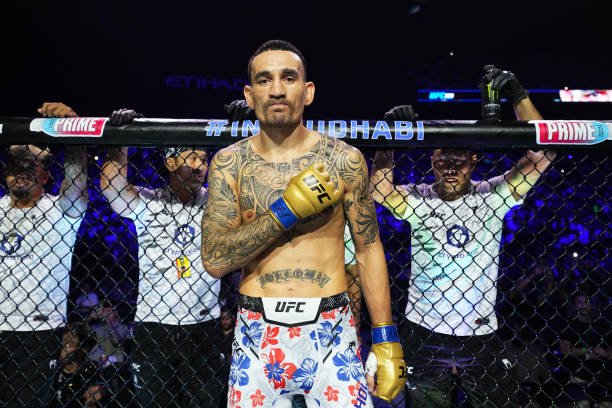 Max Holloway prepares to face Ilia Topuria